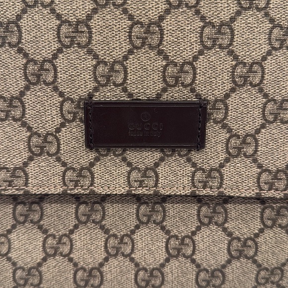 Gucci supreme diaper bag - Picture 2 of 13